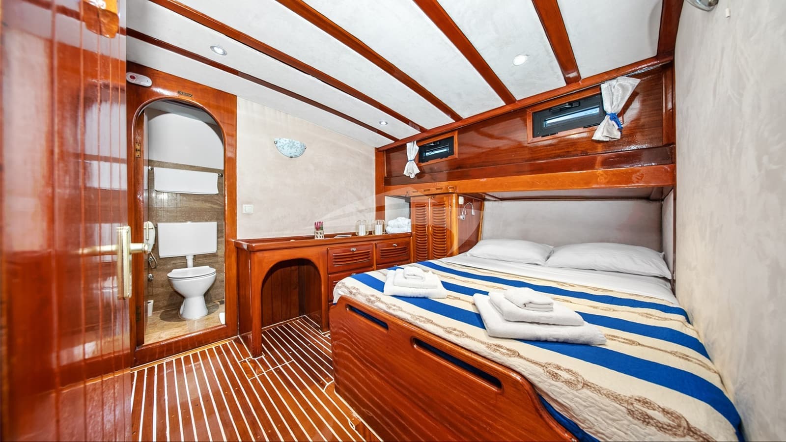 ELEGANZA, photo from the yacht portfolio 24