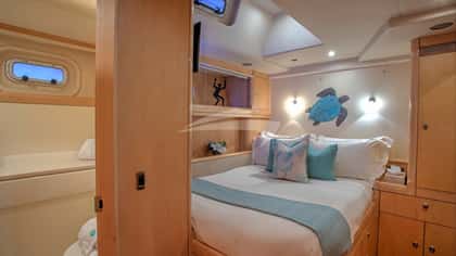 DAMA DE NOCHE 25m sailing yacht charter, photo 9