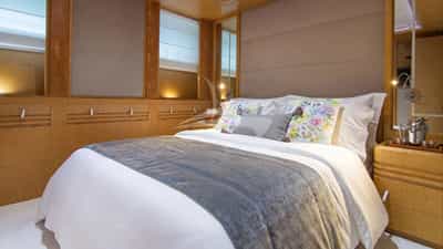 Guest cabin
