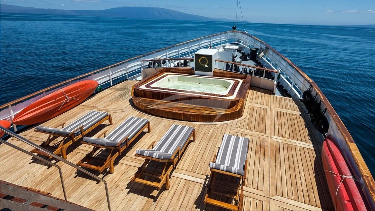 Deck Jacuzzi