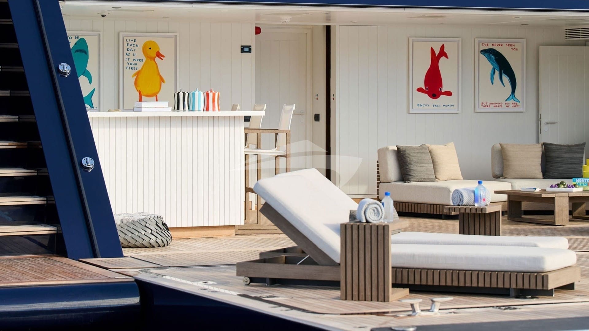 Aft platform with sun loungers