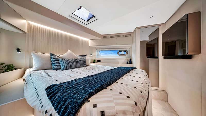 KNOT CAUGHT SLIPPIN 20m motor yacht charter, photo 8