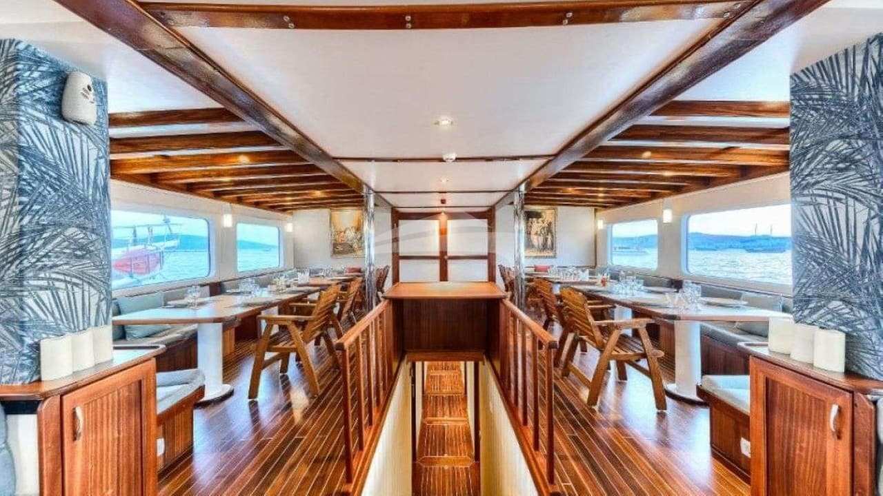 LOVE BOAT, photo from the yacht portfolio 1