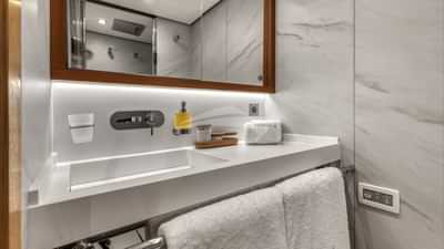 Twin Bathroom