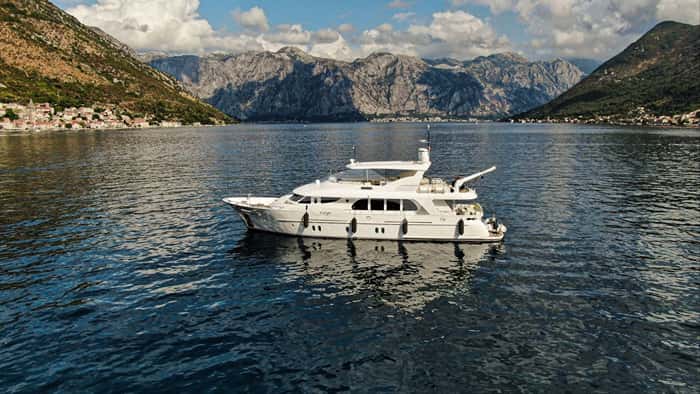 LARGO 27m motor yacht charter, photo 3