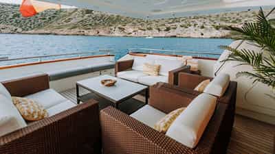 Main deck aft