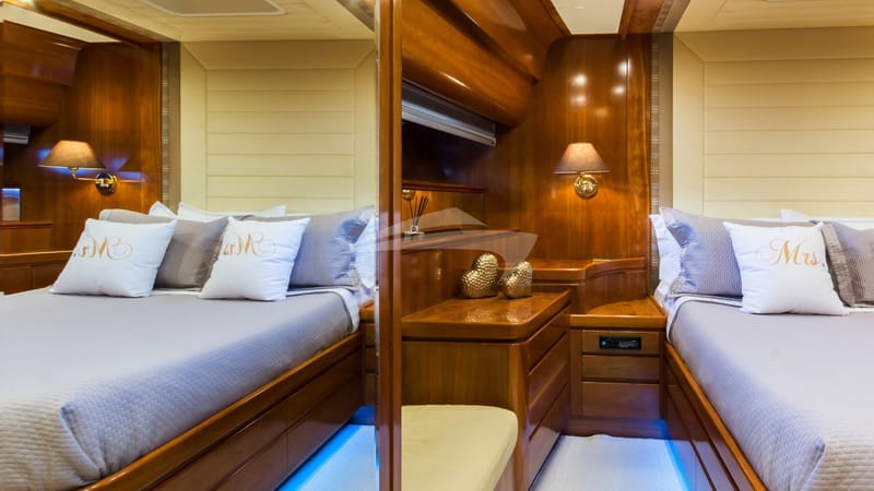 Motor Yacht Amoraki master cabin