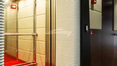 Elevator to all floors