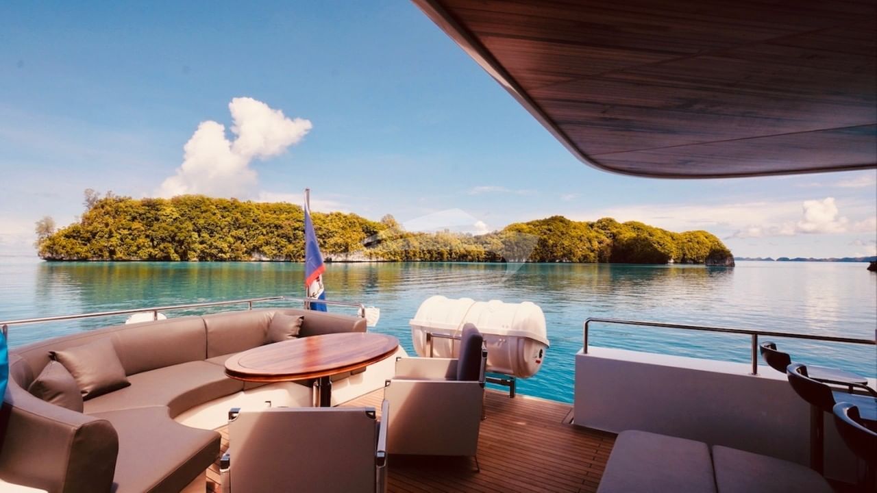 Outdoor Bar  Upper Deck