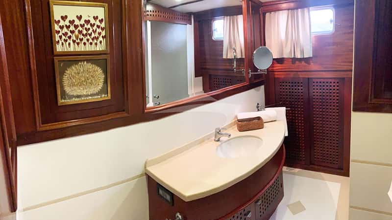 ELIANORA 39m motor yacht charter, photo 7