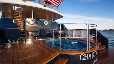 Aft deck and Jacuzzi