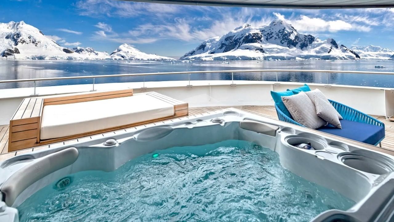 Deck Jacuzzi