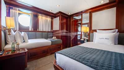 Twin Cabin