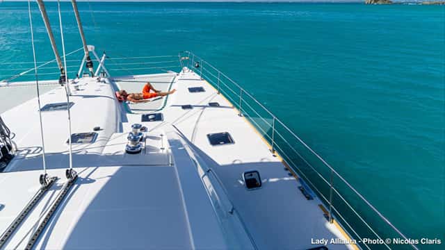 SUR L'EAU yacht charter photo 5