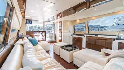 Salon, view aft