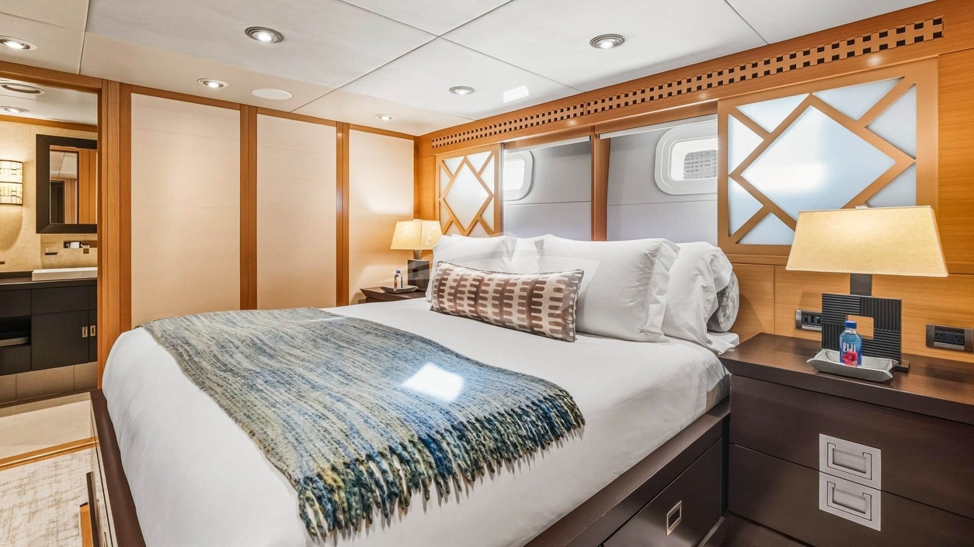 Starboard Forward Guest Stateroom