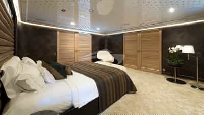 Full beam master stateroom