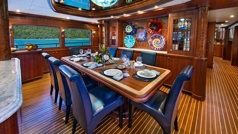 SHE'S A PEACH 33m motor yacht charter, photo 7