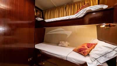 Pullman bed cabin