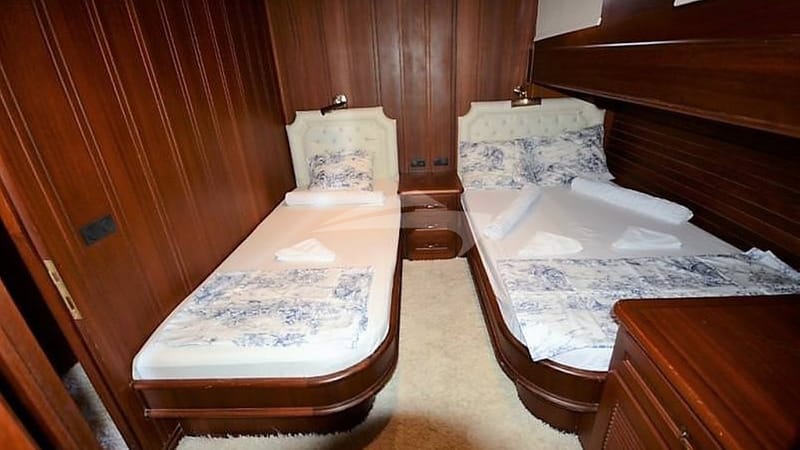 Twin Cabin