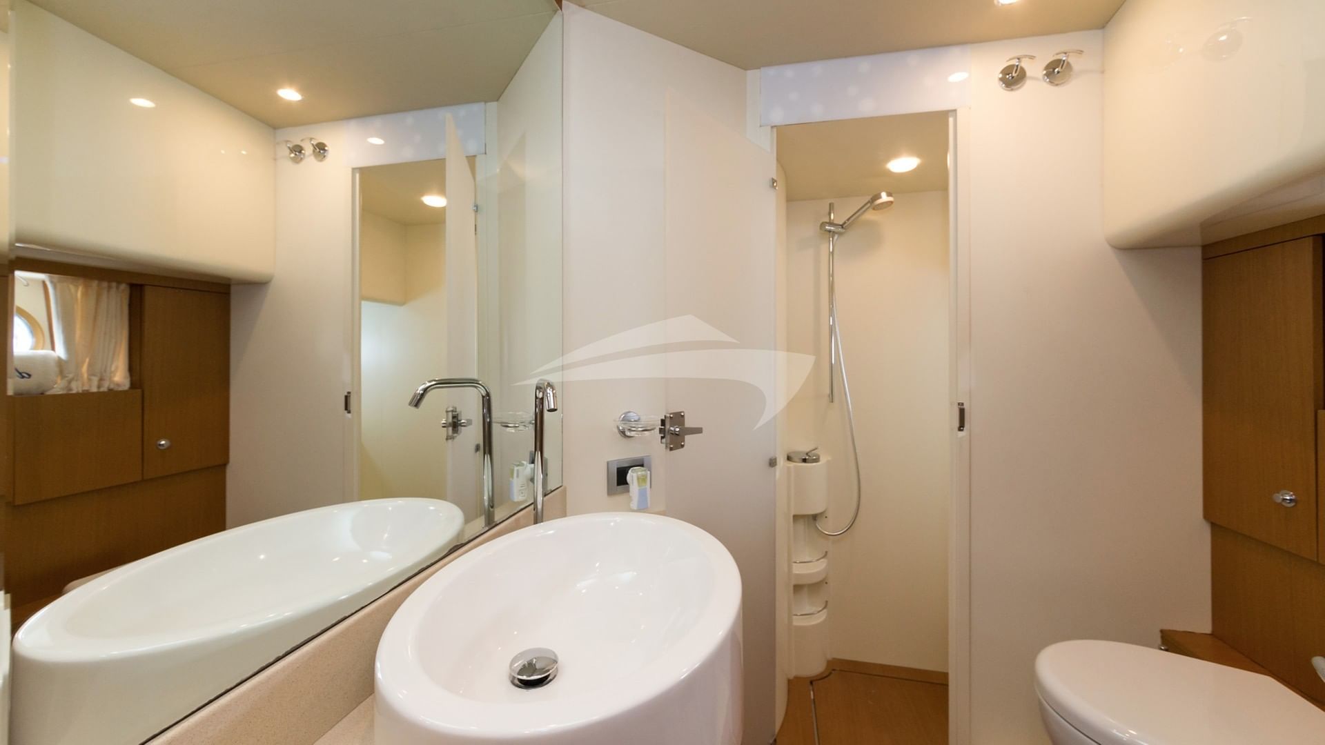 Vip ensuite with shower