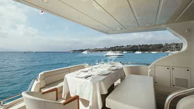Al Fresco Dining
