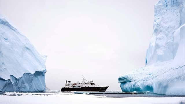HANSE EXPLORER yacht charter photo 5