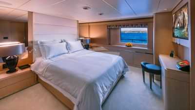 Upper Deck - VIP Cabin