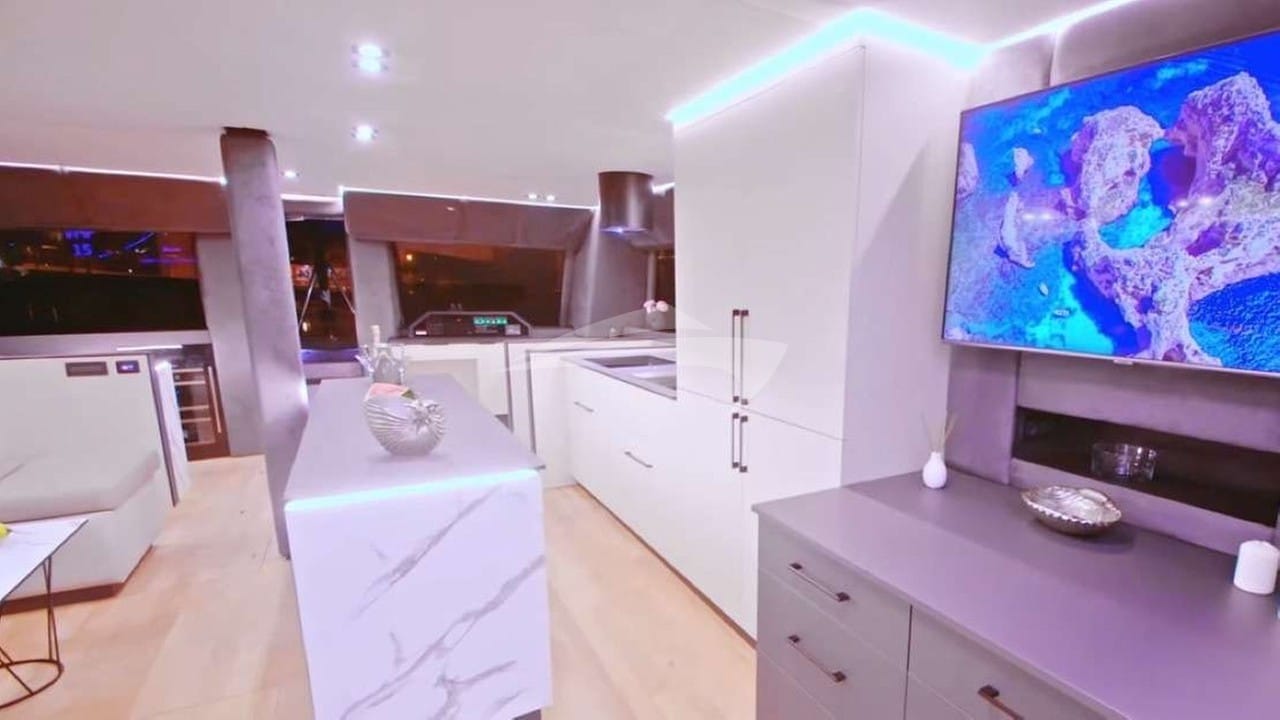 TV / Saloon / Kitchen area