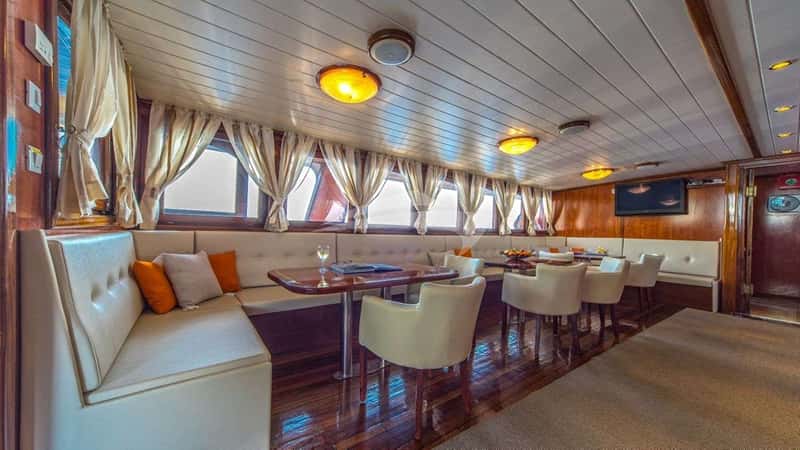 LUNA 33m motor yacht charter, photo 3
