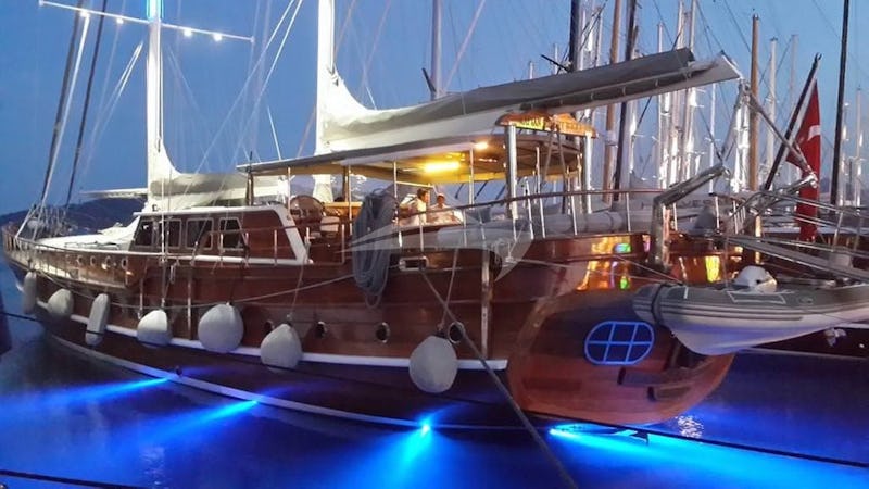 Yacht Charter MEHMET BUGRA