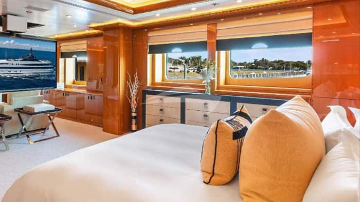 LUNA B 66m motor yacht charter, photo 3
