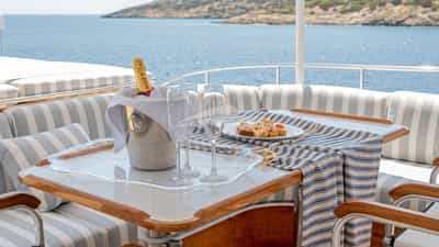 Aft Deck Seating