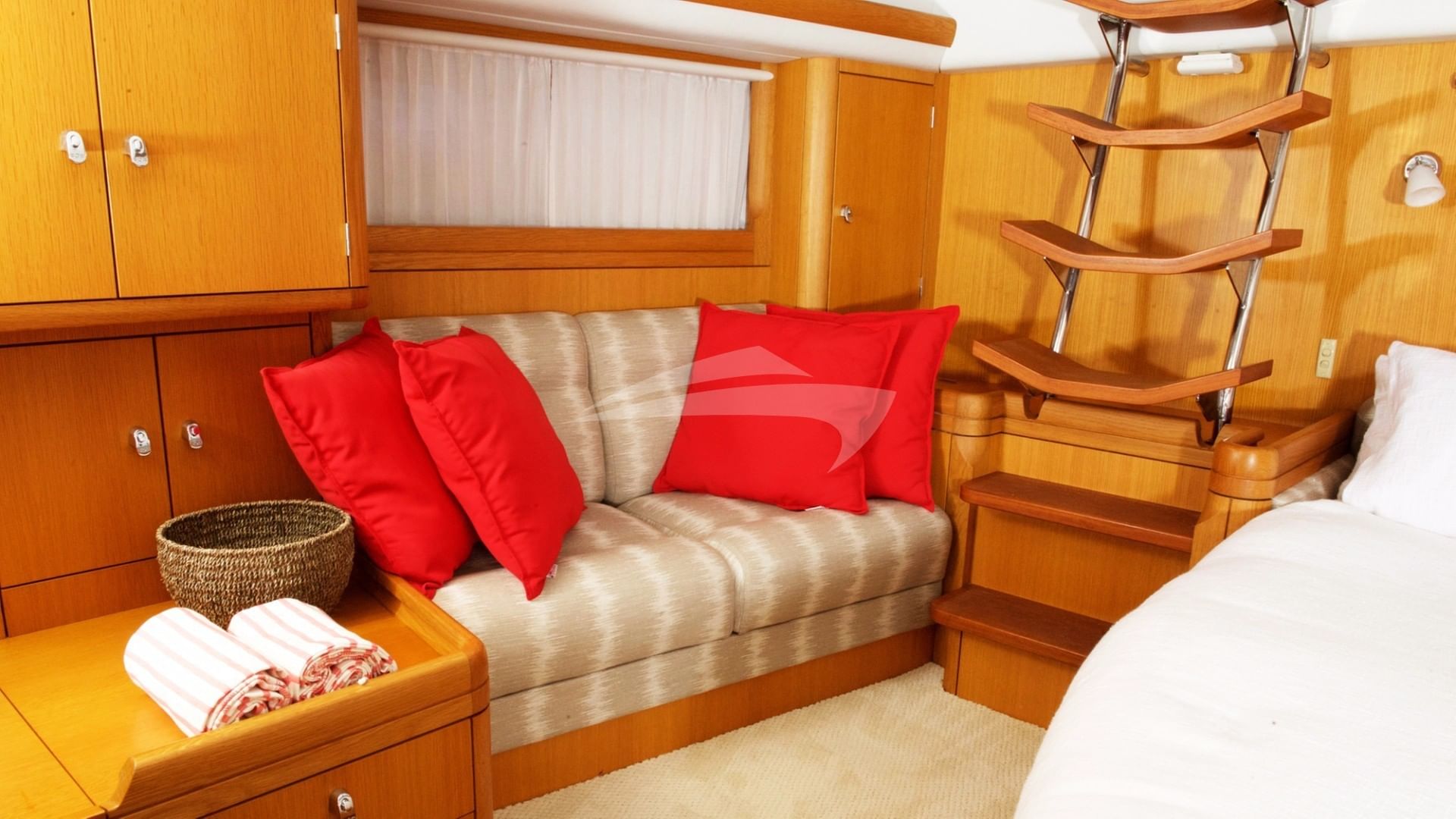 Master sitting area with aft deck access