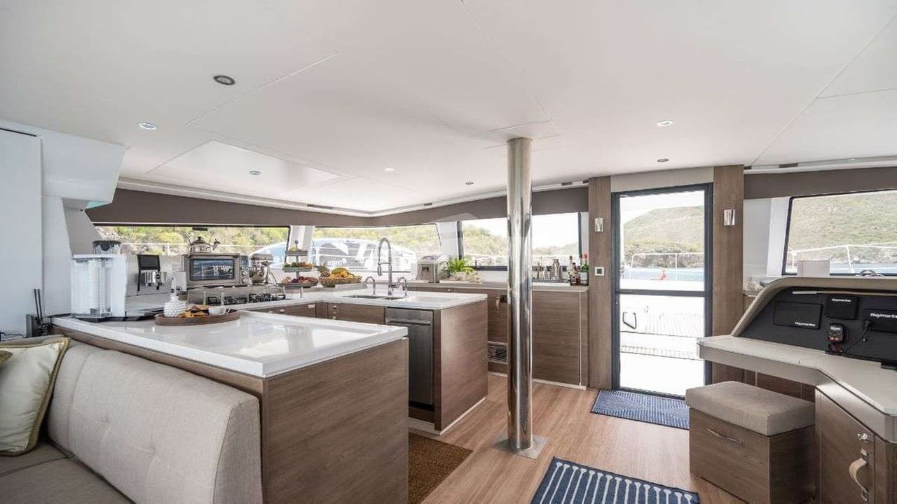 SUN DAZE, photo from the yacht portfolio 6