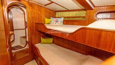 Twin Cabin
