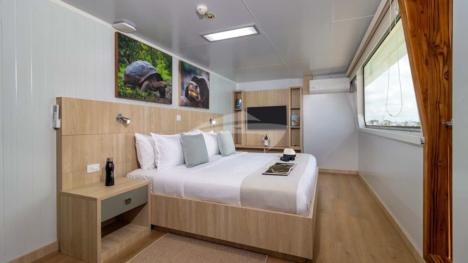 GALAPAGOS ANGEL, photo from the yacht portfolio 10