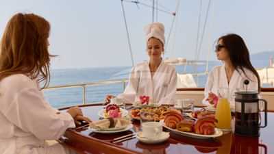 Deck Dining