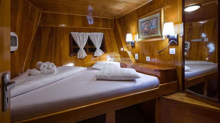 LINDA 32m motor yacht charter, photo 5