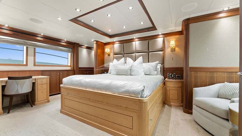 INVICTUS 38m motor yacht charter, photo 9