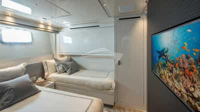 Guest cabin