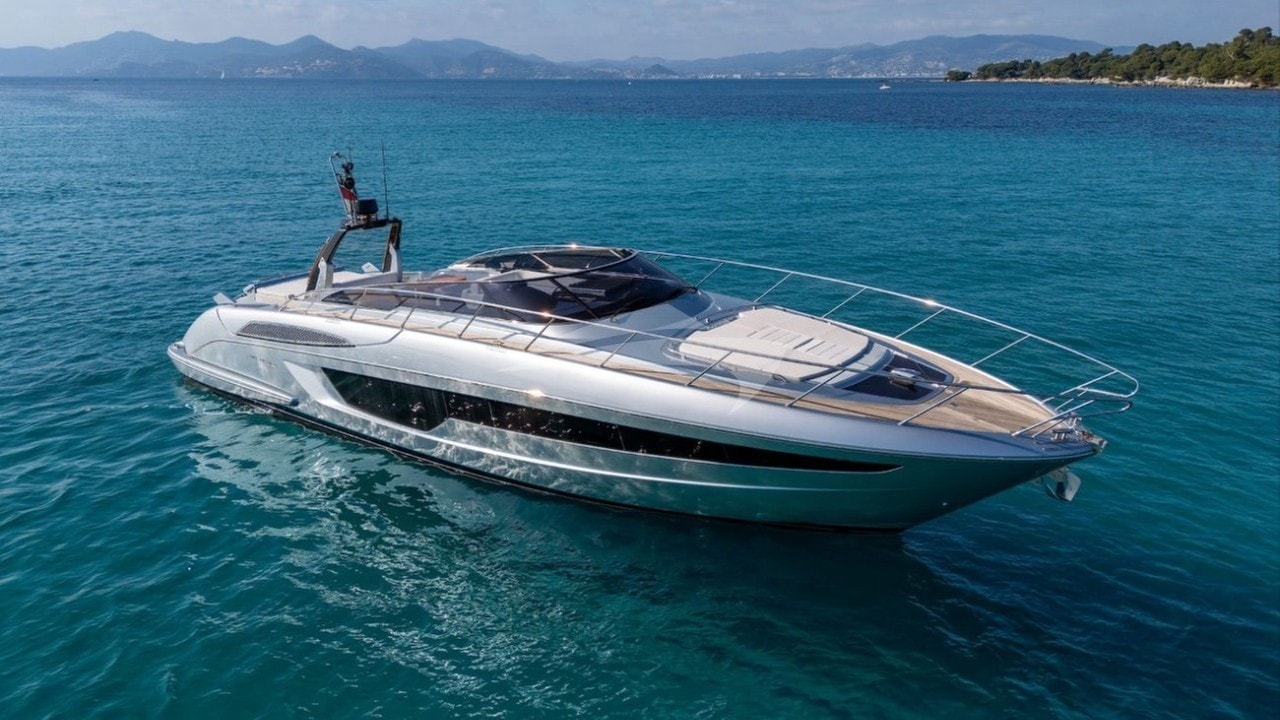 55’ Riva