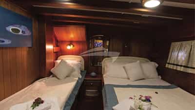Twin Cabin