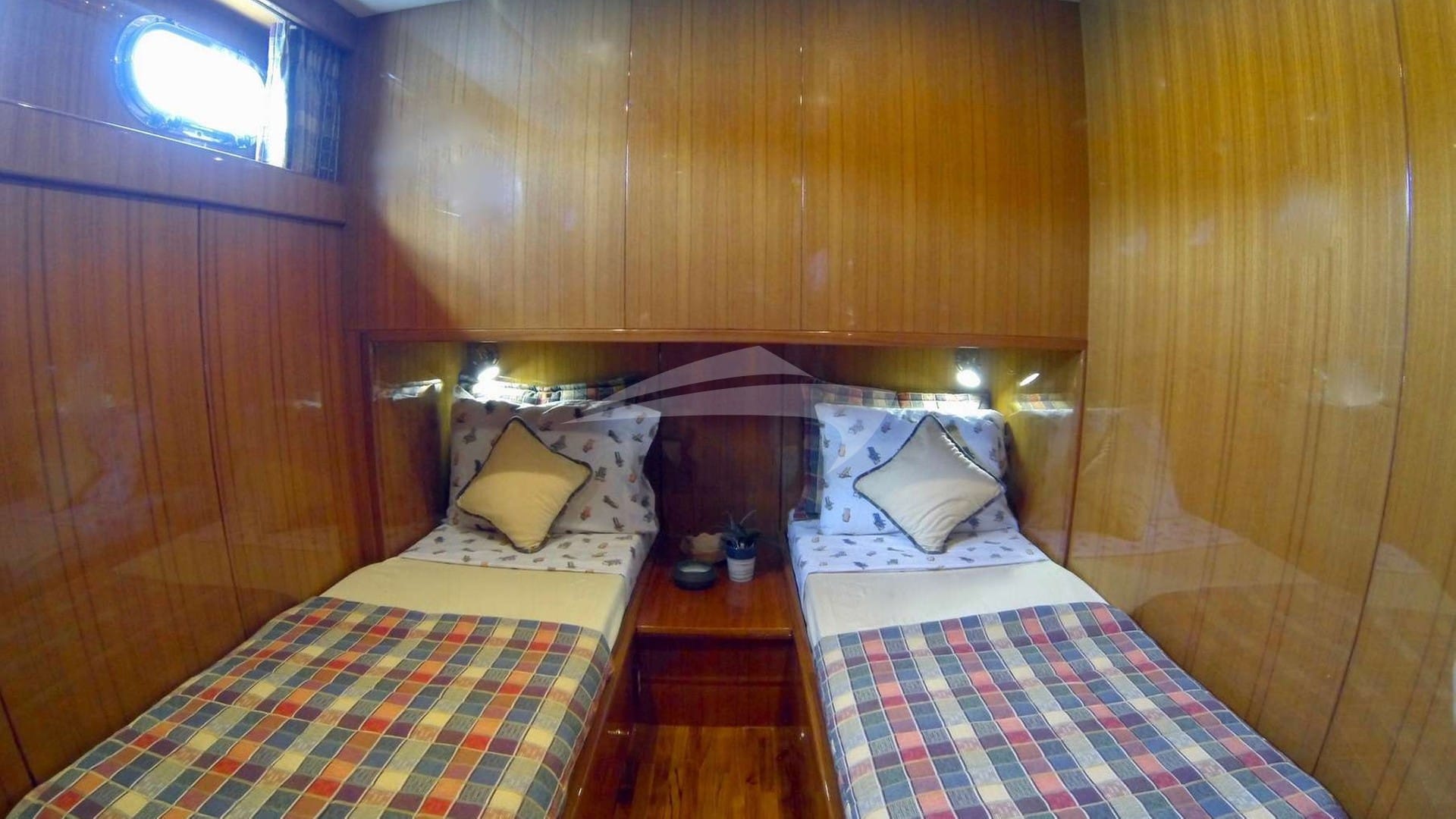 2 single bed cabin