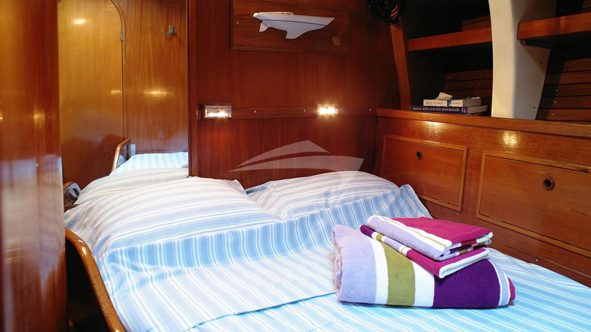 Forward Double Cabin