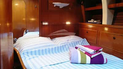 Forward Double Cabin
