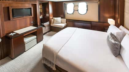 TAIL LIGHTS 35m motor yacht charter, photo 13