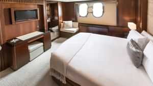 Queen Guest Suite Below