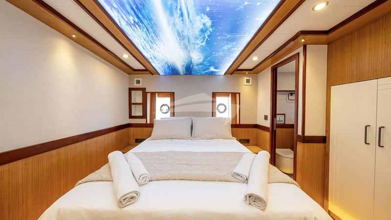 LILA TRAWLER 26m motor yacht charter, photo 7