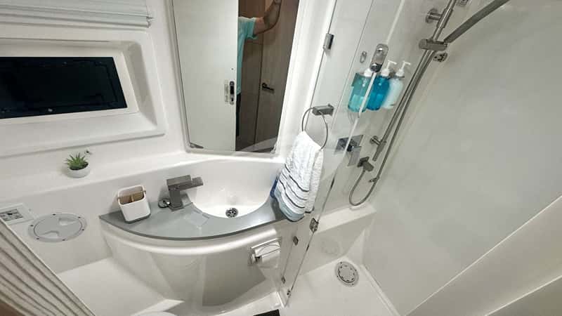 SOUTHERN SKY 16m sailing yacht charter, photo 7